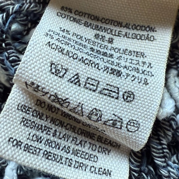 FREE PEOPLE Folksong Fringe Turtle Neck Cowl Tunic
Sweater Size XS - Picture 8 of 8